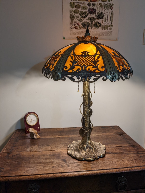 Vintage slag glass lamp Arts & Collectibles Ottawa Kijiji