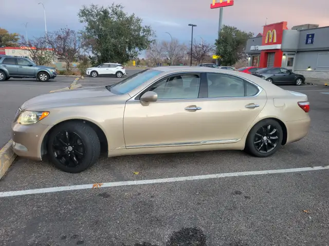 LEXUS LS 460444703028837754881