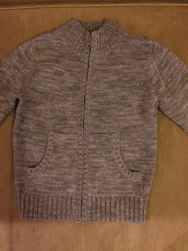 Boys' Sweaters, Hoodies and more (size 4T) in Clothing - 4T in City of Toronto - Image 4