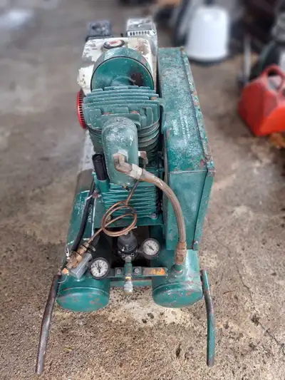 Offering a used Prolode air compressor, ideal for various tasks requiring compressed air. This compr...