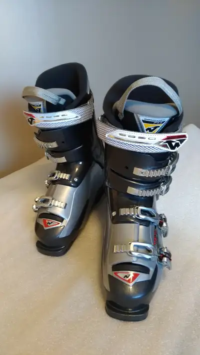 Bottes de ski Nordica Sport Machine grandeur 8.5 homme $40, View more