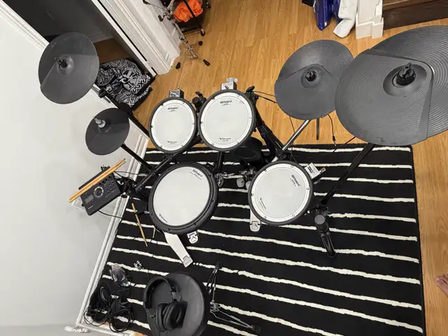 Roland TD-17 Electronic Drum Kit — Barely Used | Ajax in Drums & Percussion in Oshawa / Durham Region - Image 3