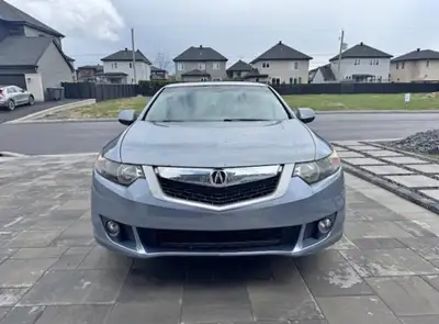 Acura TSX automatique 2.4 L, Voiture fiable, bien entretenue et en très bonne condition mécanique. M...