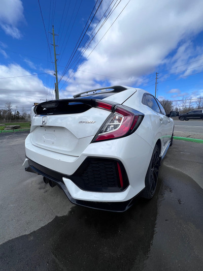 2017 Honda civic Sport 1.5 Turbo 6 spd 