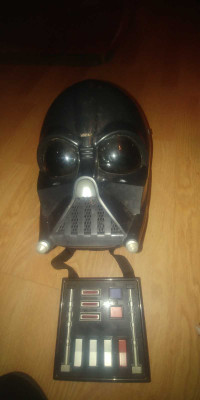 DARTH VADER MASK WITH SOUND EFFECTS 10.00 FIRM