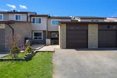 "3 BR 3 WR Att/Row/Twnhouse in Brampton, near Kennedy Rd N/Vodden St E area. ***Absolutely Immaculat...