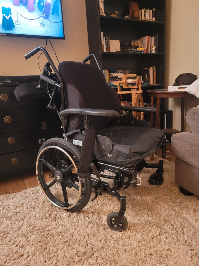 Orion II tilting wheelchair OBO in Health & Special Needs in Kamloops - Image 2