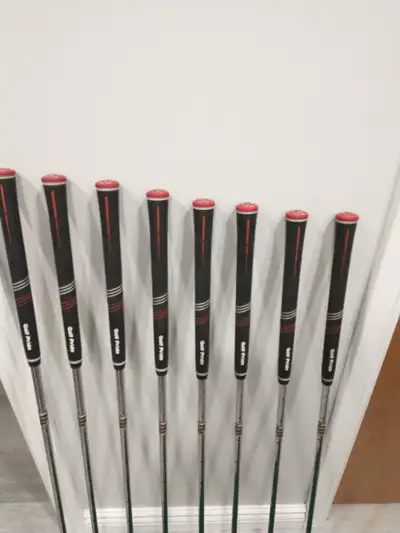 Titleist 724CB irons, View more