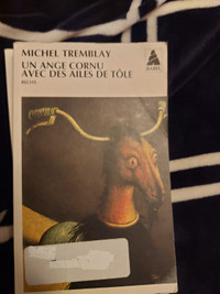 Michel Tremblay un ange cornu avec des ailes de tôle