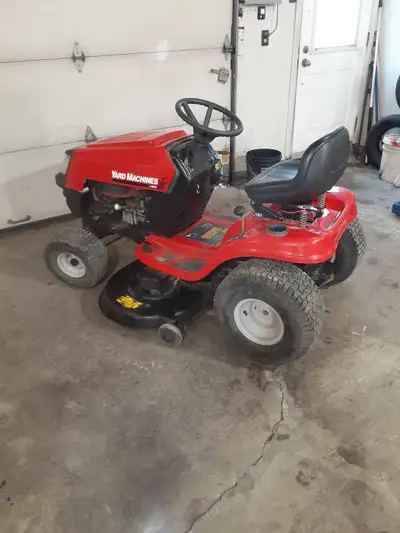 TRACTEUR A GAZON  YARD MACHINE, View more