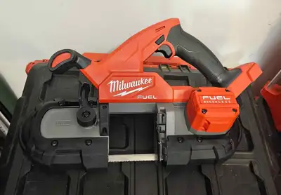 Milwaukee M18 FUEL Compact Bandsaw 2025, View more
