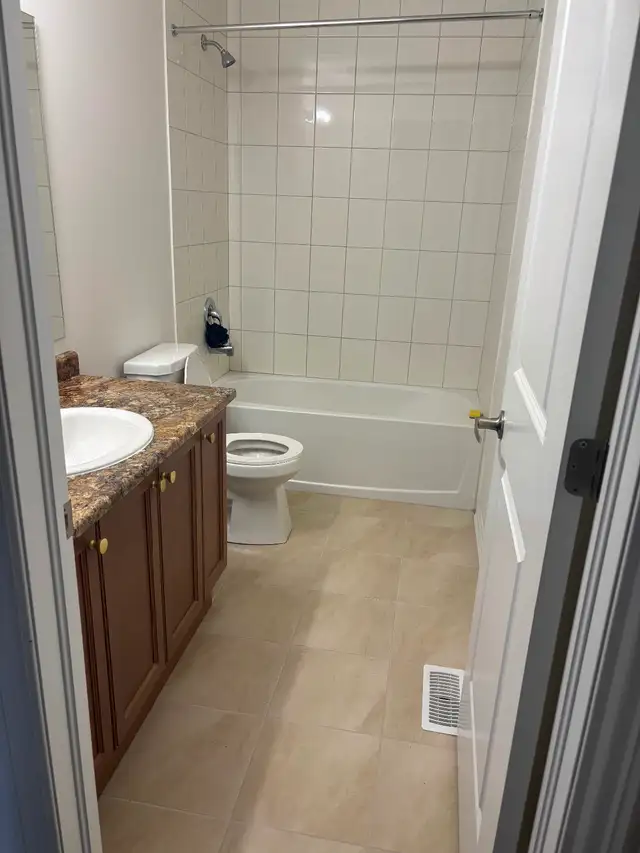  FOR RENT | Beautiful Executive Home in Erin, ON in Long Term Rentals in Oakville / Halton Region - Image 22