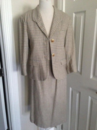 Wool office Suit Jacket & Skirt Set, size 6