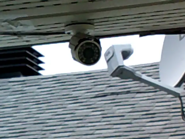 kit cameras   5 plus  enregistreur fils ch in General Electronics in Laval / North Shore - Image 8