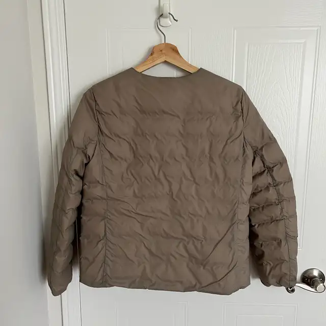Muji Women's Lightweight Down Collarless Jacket Puffer Sz M in Women's - Tops & Outerwear in Markham / York Region - Image 7