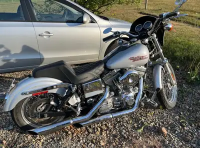 2001 Dyna Super Glide FXD 62222 KM’s Newer rear tire and battery 95” Big Bore Kit (95 CI heads) Cam...