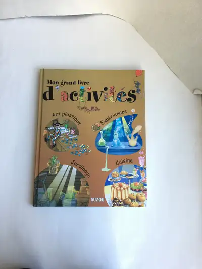 COMME NEUF - Mon grand livre d'activités, View more
