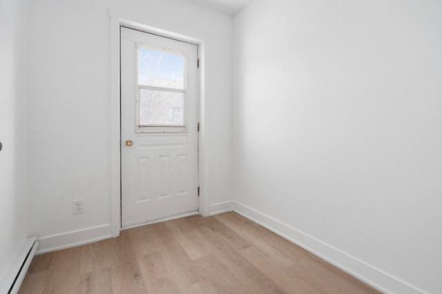 4 1/2 completely renovated. in Long Term Rentals in City of Montréal - Image 2