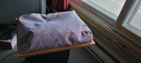 coussin pour ordi,livre,tablette