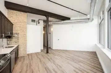 2 beds 1 bath room