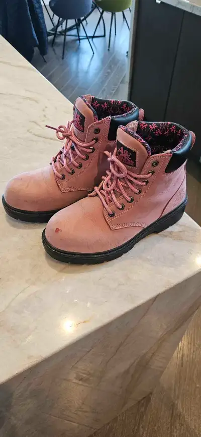 woman's CSA safety work boots, View more