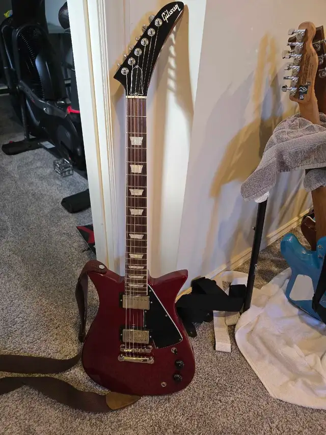 Gibson Theodore Standard in Guitars in Oakville / Halton Region - Image 2