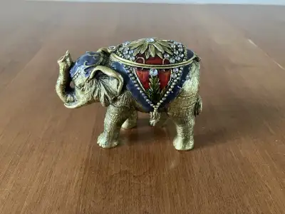 Small Elephant Trinket Box with Hinged Lid, View more