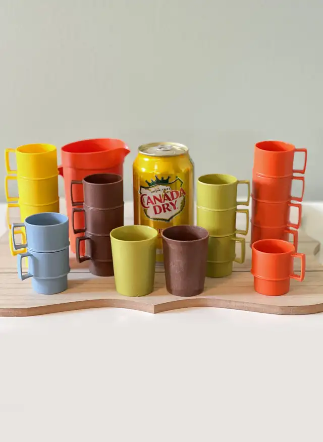 Vintage 1970 Ensemble de Vaisselle Jouet Tupperware Toys in Arts & Collectibles in Longueuil / South Shore - Image 6