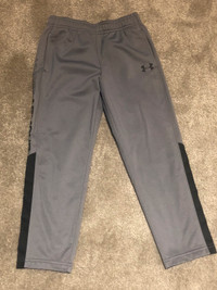 LIKE NEW! UNDER ARMOUR pants- SIZE 5 