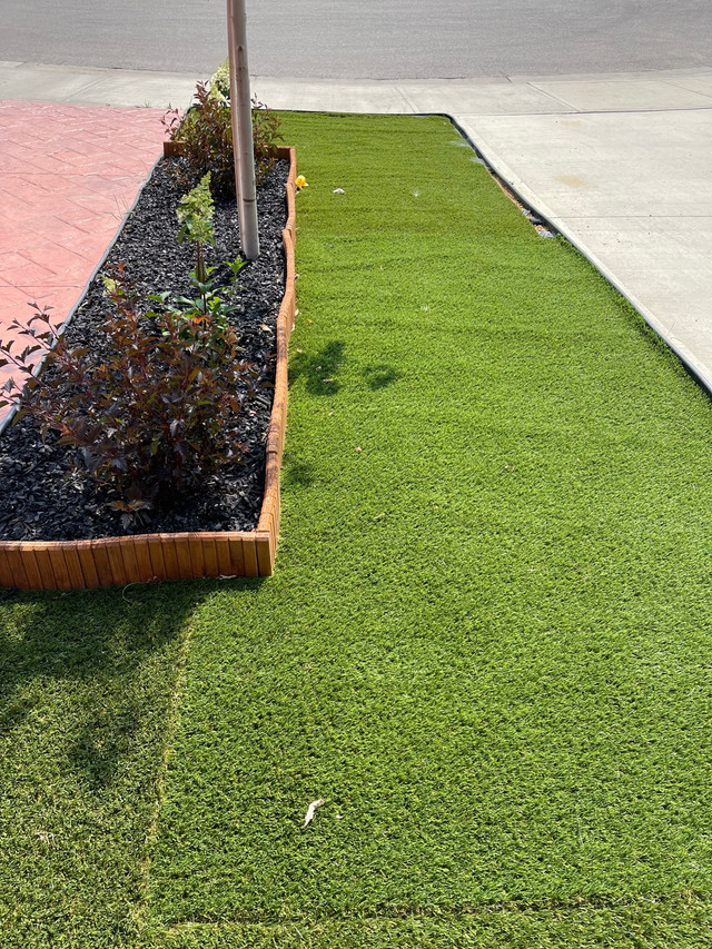  Artificial grass in Plants, Fertilizer & Soil in Edmonton - Image 2