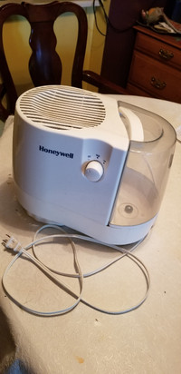 Humidificateur à air froid Honeywell A-1