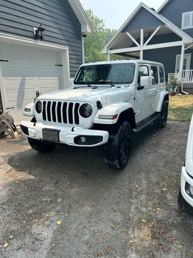 2021 1/2 Jeep JL High Altitude Wrangler Like New