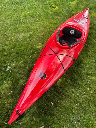 Red Perception Prodigy XS kayak This kayak is a great for kids or smaller adults. It’s very stable,...