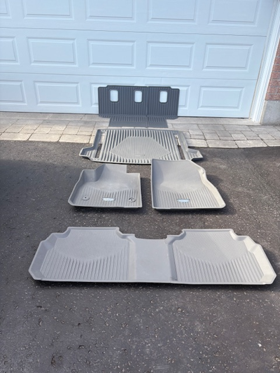 A complete set of OEM XT5. Fit 2020-2025 Taupe (suit all colours of interiors) floor and cargo area...