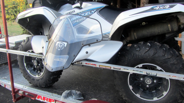 2020 Yamaha Grizzly LE plus Quad/Dirt Bike trailer combo. in ATVs in Penticton - Image 3