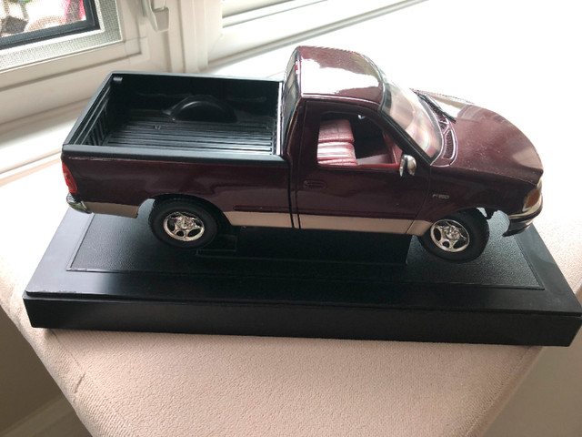 Ford F-150 Model (90s) in Arts & Collectibles in Kitchener / Waterloo