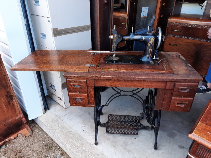 Seamstress Treadle Sewing Machine Arts & Collectibles Fredericton