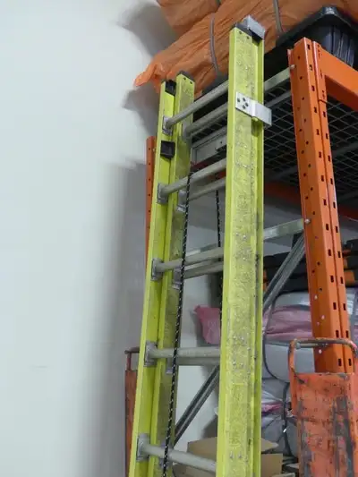 FEATHERLITE FIBREGLASS 20' EXTENSION LADDER, View more