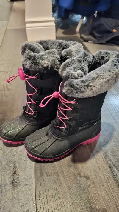 Size 3 - Girls - Winter Boots , View more