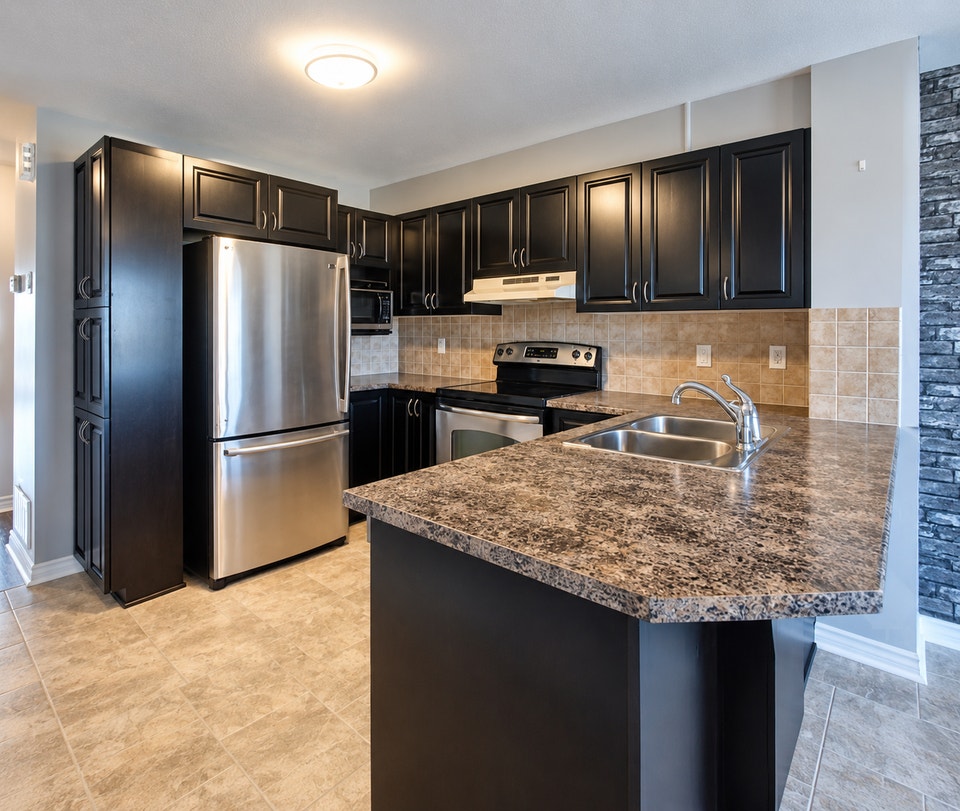 Well-maintained 2-bedroom, 3-bathroom stacked home in Orleans. 3