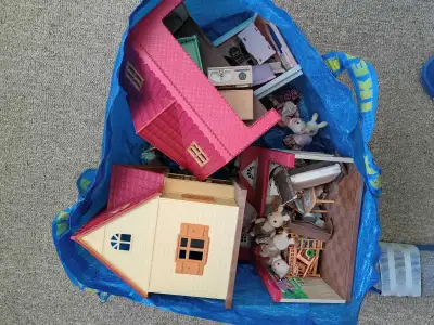 Calico Critters House Bundle in good condition, View more