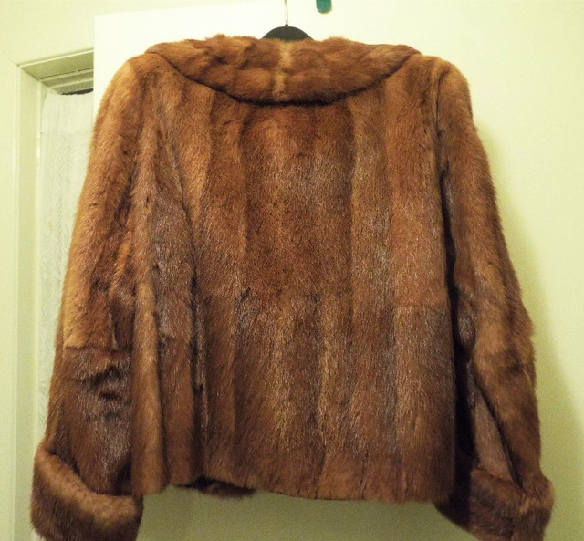 Vintage Real Canadian Mink Fur Coat Womens size Medium in Women's - Tops & Outerwear in Ottawa - Image 2