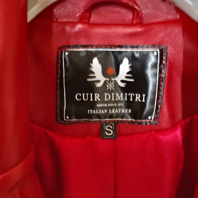 Manteau de cuir long Dimitri rouge très fashion in Women's - Tops & Outerwear in Longueuil / South Shore - Image 4