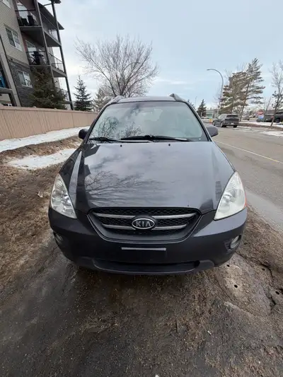 Selling my 2007 Kia Rondo. No engine issues, clean body, great on gas, very reliable. car is extra l...