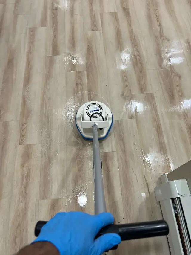 Commercial Restaurants Kitchen Floor Tile and Grout Cleaned $200 in Floors & Walls in Mississauga / Peel Region - Image 7