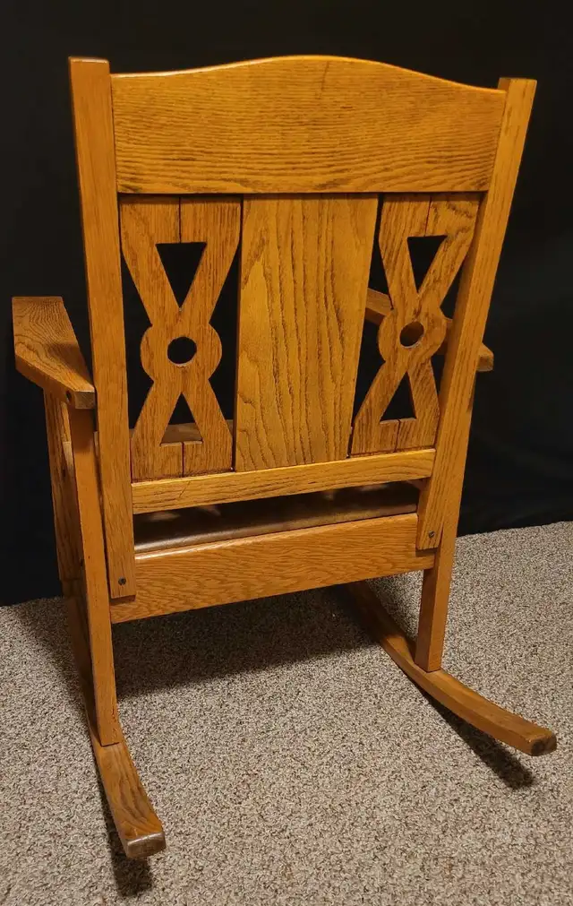 Oak Rocking Chair w/ Leather Seat & Back in Chairs & Recliners in Winnipeg - Image 7
