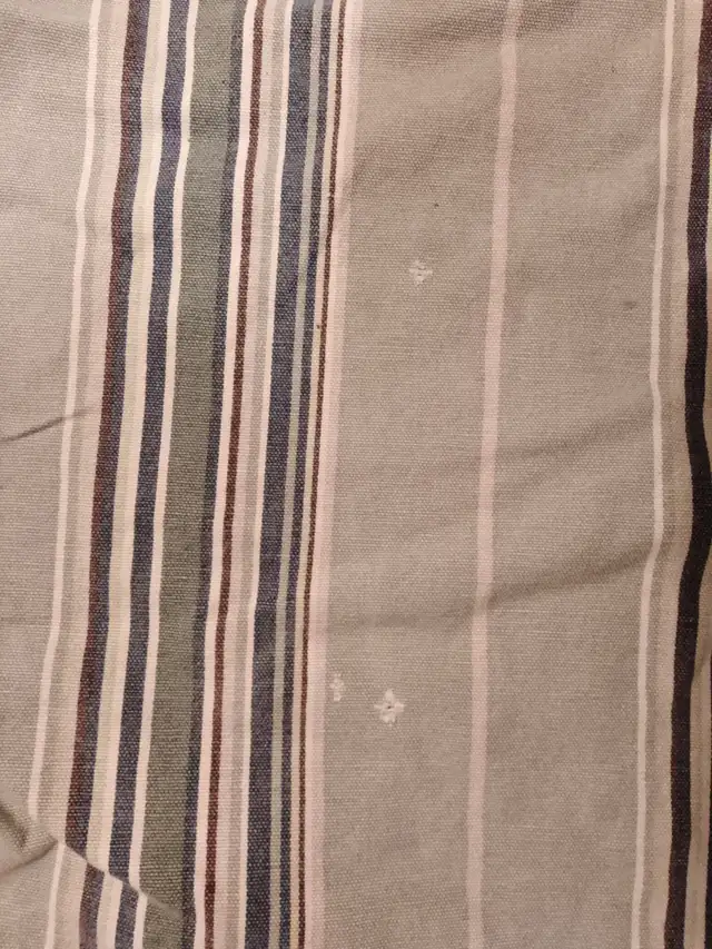 Canvas Hammock with Cotton Rope and Hardwood Spreader Bars in Outdoor Décor in Guelph - Image 11