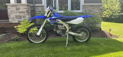 WR250F 2020 en très bon état Sortie une fois l'année passée Seulement que 1508 km Pneus pratiquement...