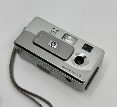 HP Photosmart 435 3.1MP Q3731A Digital Camera Silver, View more