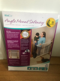 Kidco Angle Mount Safeway - White